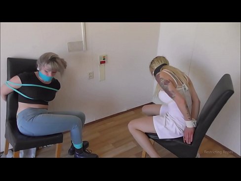 ❤️ Toksomaniulo / ligita kaj buŝoŝtopita / junulino en mizero ☑ Anala video ĉe porno eo.sexflashgame.ru ❤